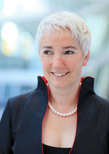 Tina Folsom Author Portrait