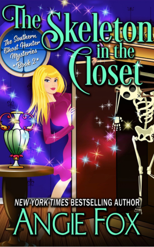 The Skeleton in the Closet by Angie Fox - book cover